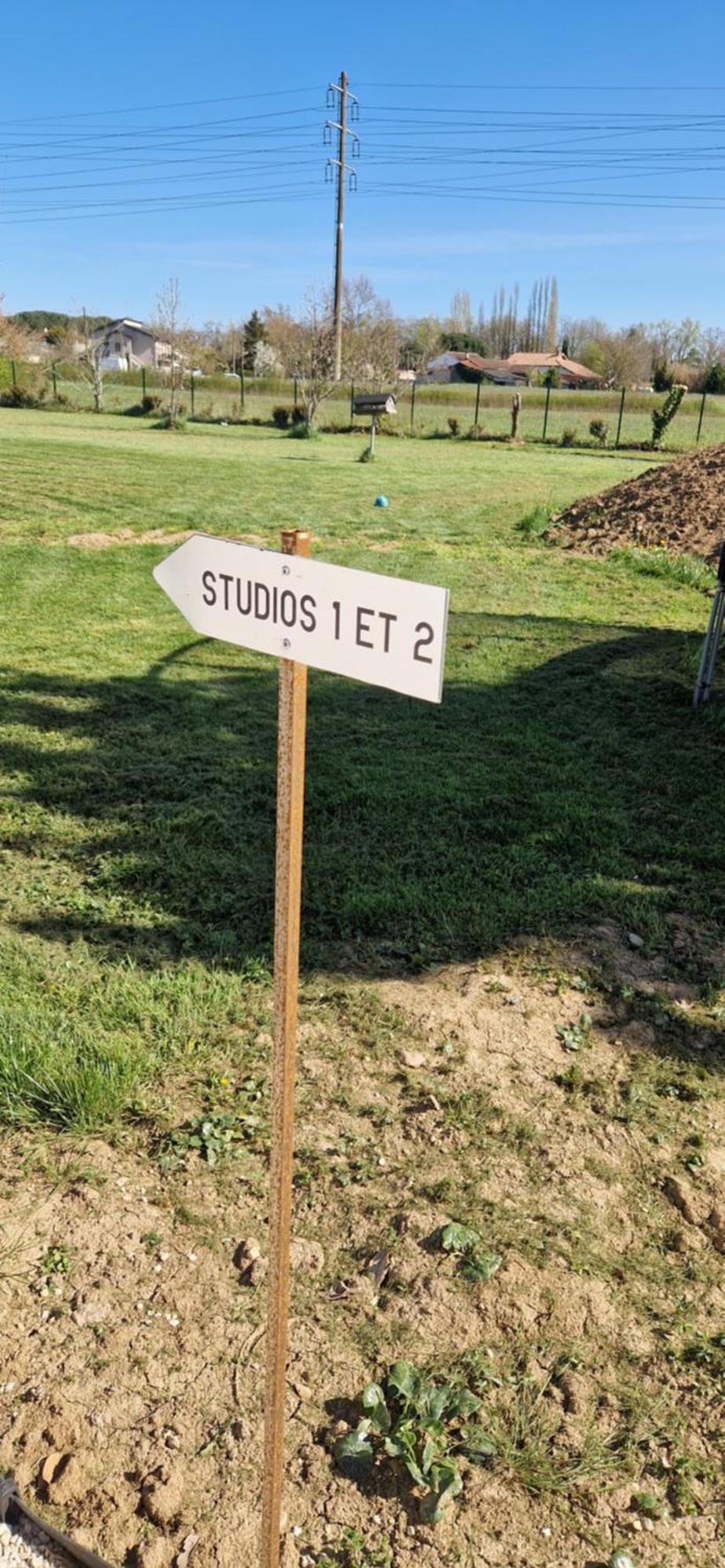 Studio Plein Sud Au Calme モントーバン エクステリア 写真